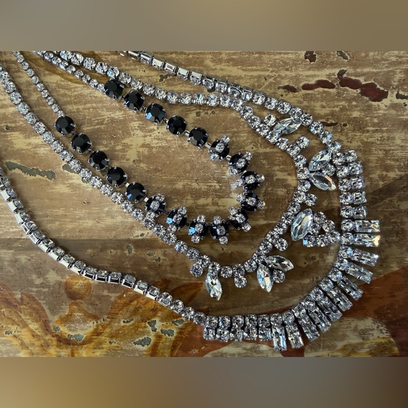 🦋Free People Layered Necklace - Picture 7 of 9